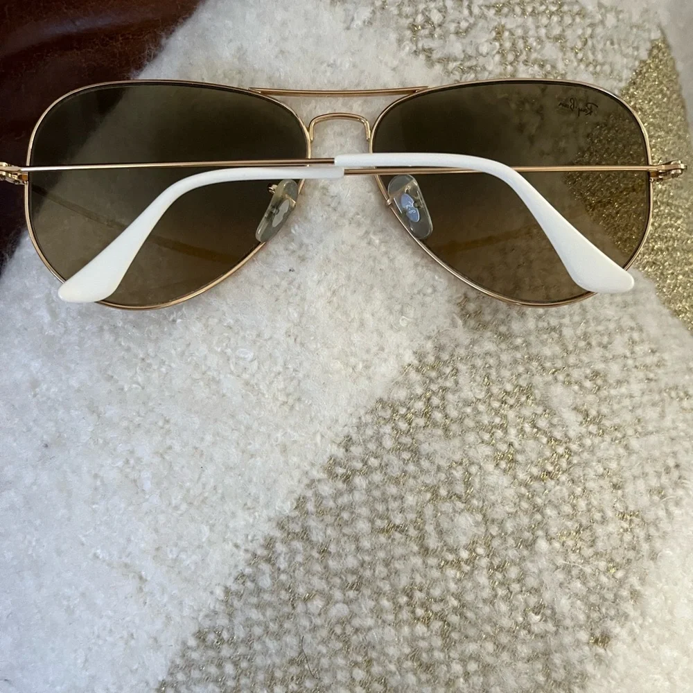 Authentic Ray-Ban Aviator Sunglasses - Picture 6 of 11